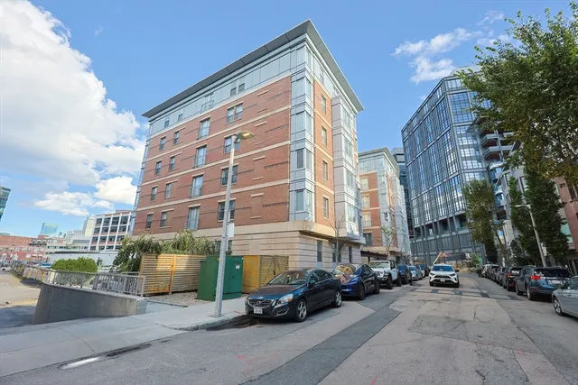 $1,299,000 | 16 Miner Street, Unit 501, Boston, MA 02215