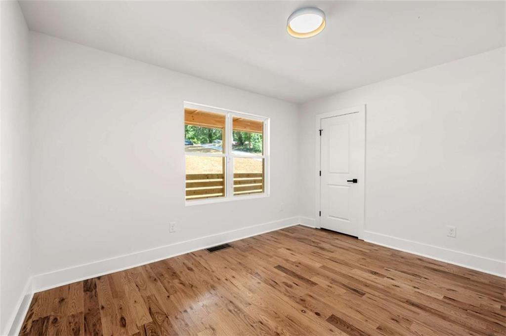 1606 Blvd Lorraine Southwest Atlanta, GA 30311 - Photo 10 of 31