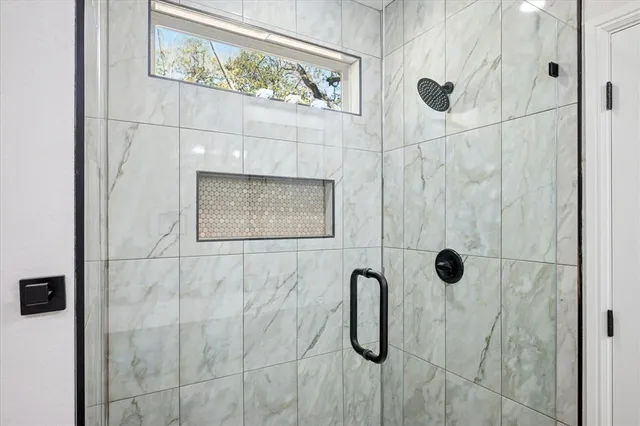 $305,000 | 208 Driftwood Drive, Trinidad, TX 75163