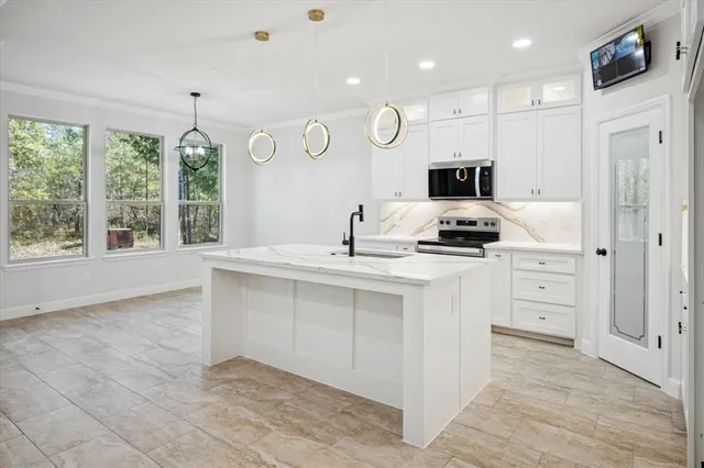 $305,000 | 208 Driftwood Drive, Trinidad, TX 75163