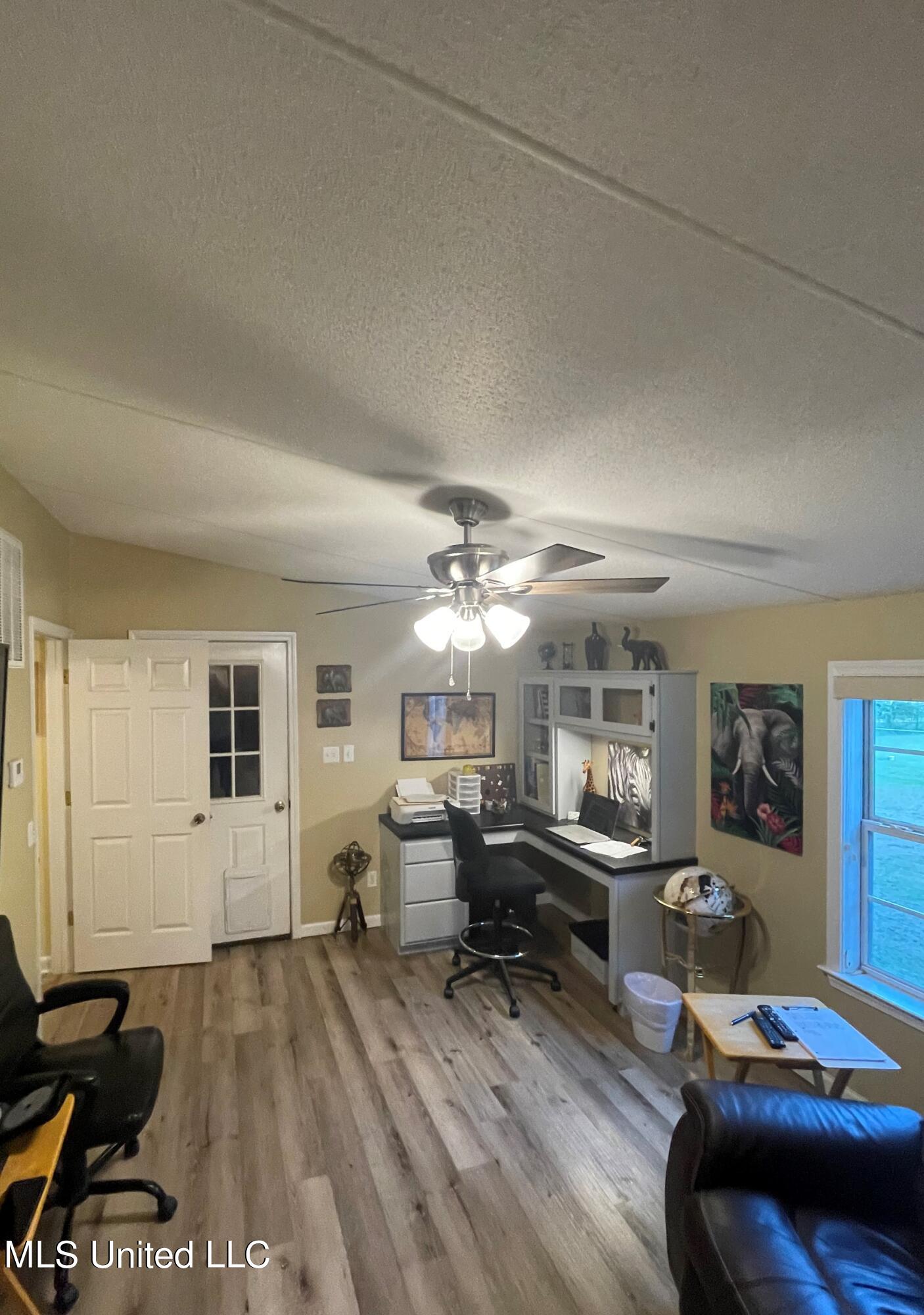 5970 Compress Road Como, MS 38619 - Photo 15 of 21 Office