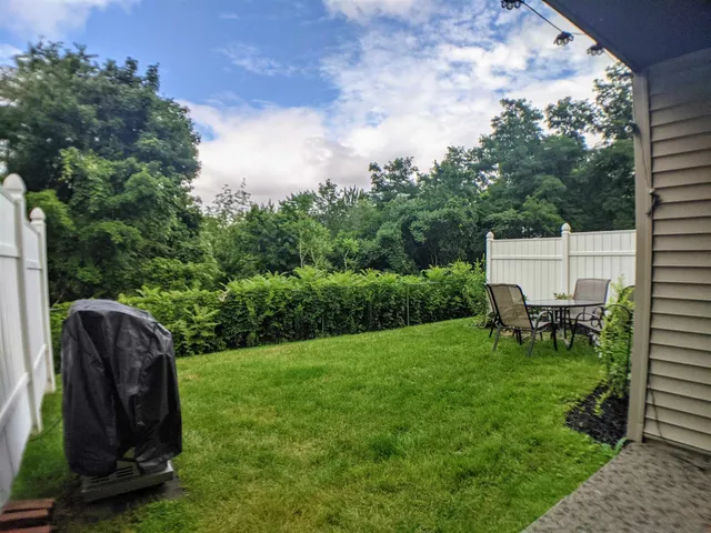 $1,600 | 107 Treetop Circle, Unit 711, Laconia, NH 03246