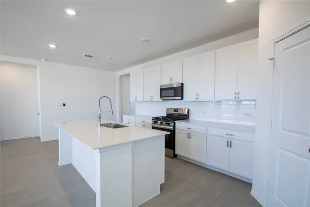 $2,150 | 209 Twilight Breeze Way, Hutto, TX 78634