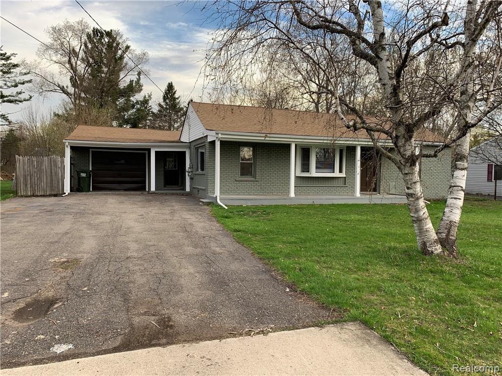1881 June Avenue Rochester Hills, MI 48309 - Photo 1 of 26