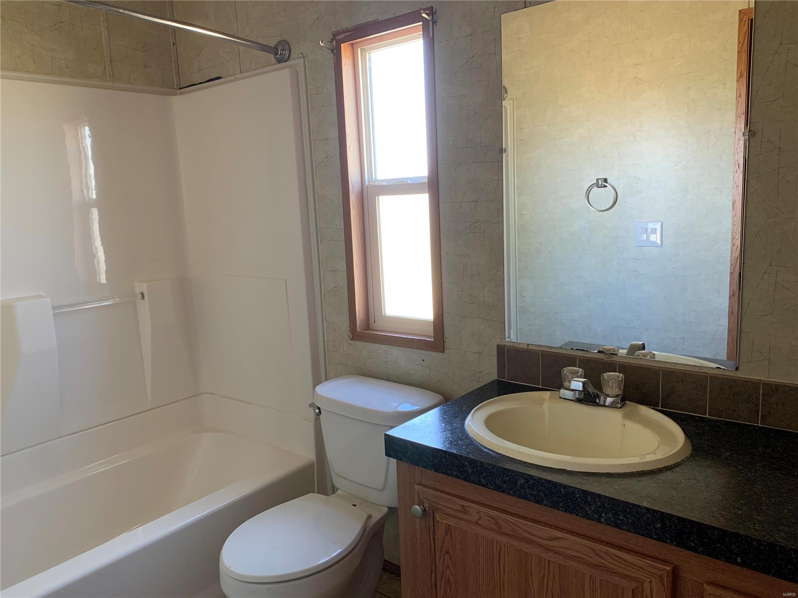 4000 Shaw Road Bunker Hill, IL 62014 - Photo 20 of 21
