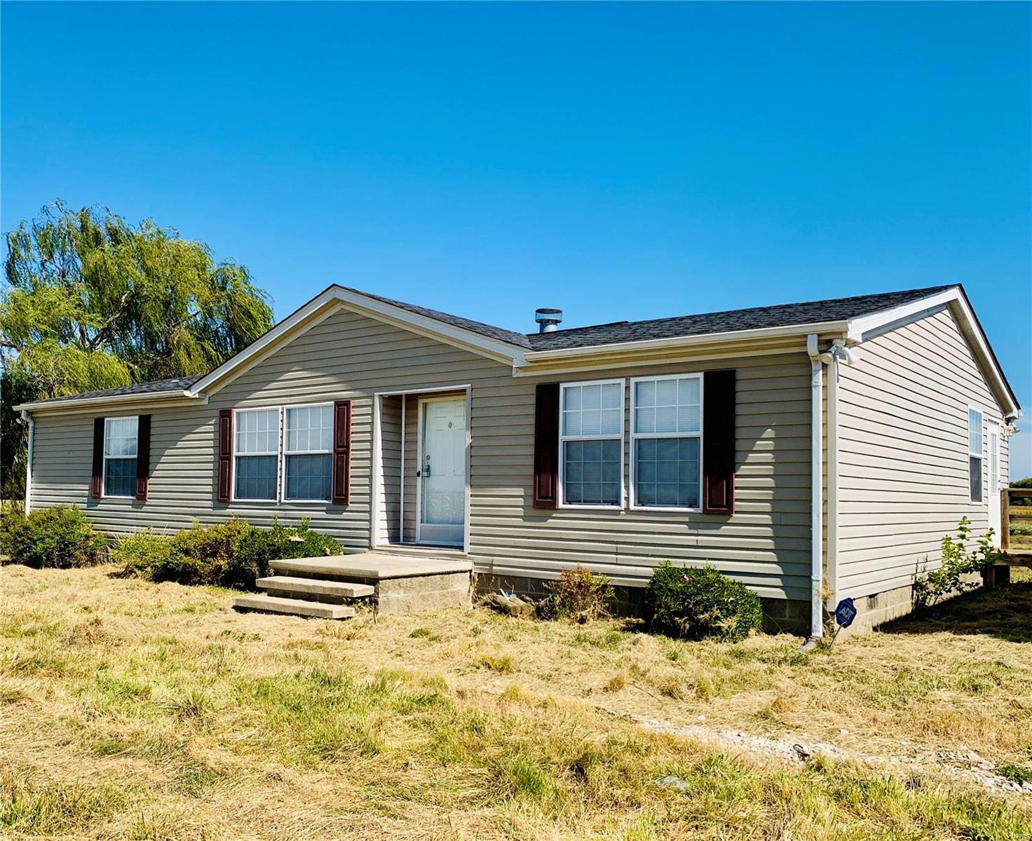 4000 Shaw Road Bunker Hill, IL 62014 - Photo 2 of 21