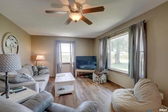 $350,000 | 2629-2641 County Road 300 North, Liberty, IL 62347