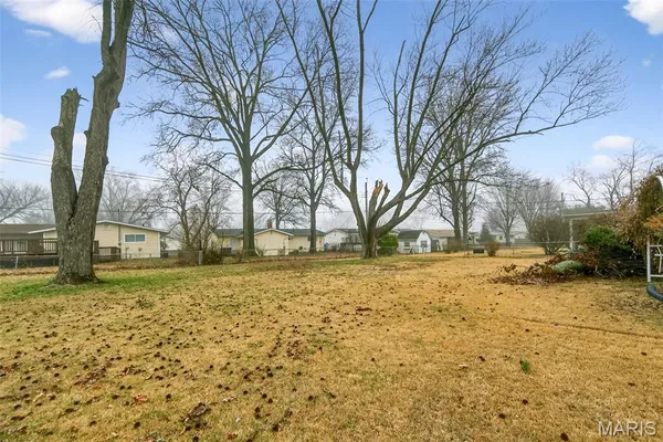 $189,000 | 1395 Redbird Drive, Florissant, MO 63031