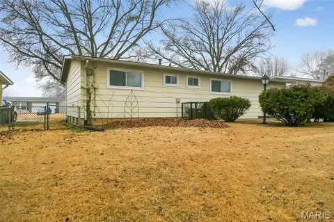 $189,000 | 1395 Redbird Drive, Florissant, MO 63031