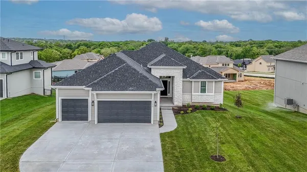 $734,950 | 23819 West 59th Terrace, Shawnee, KS 66226