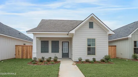 $227,999 | 104 Ridgedale Alley, Scott, LA 70583