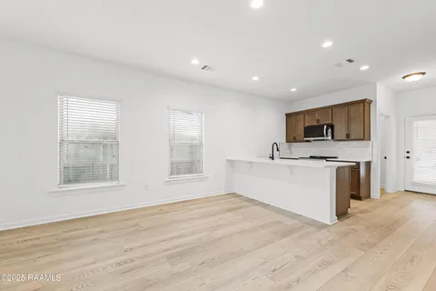 $227,999 | 104 Ridgedale Alley, Scott, LA 70583