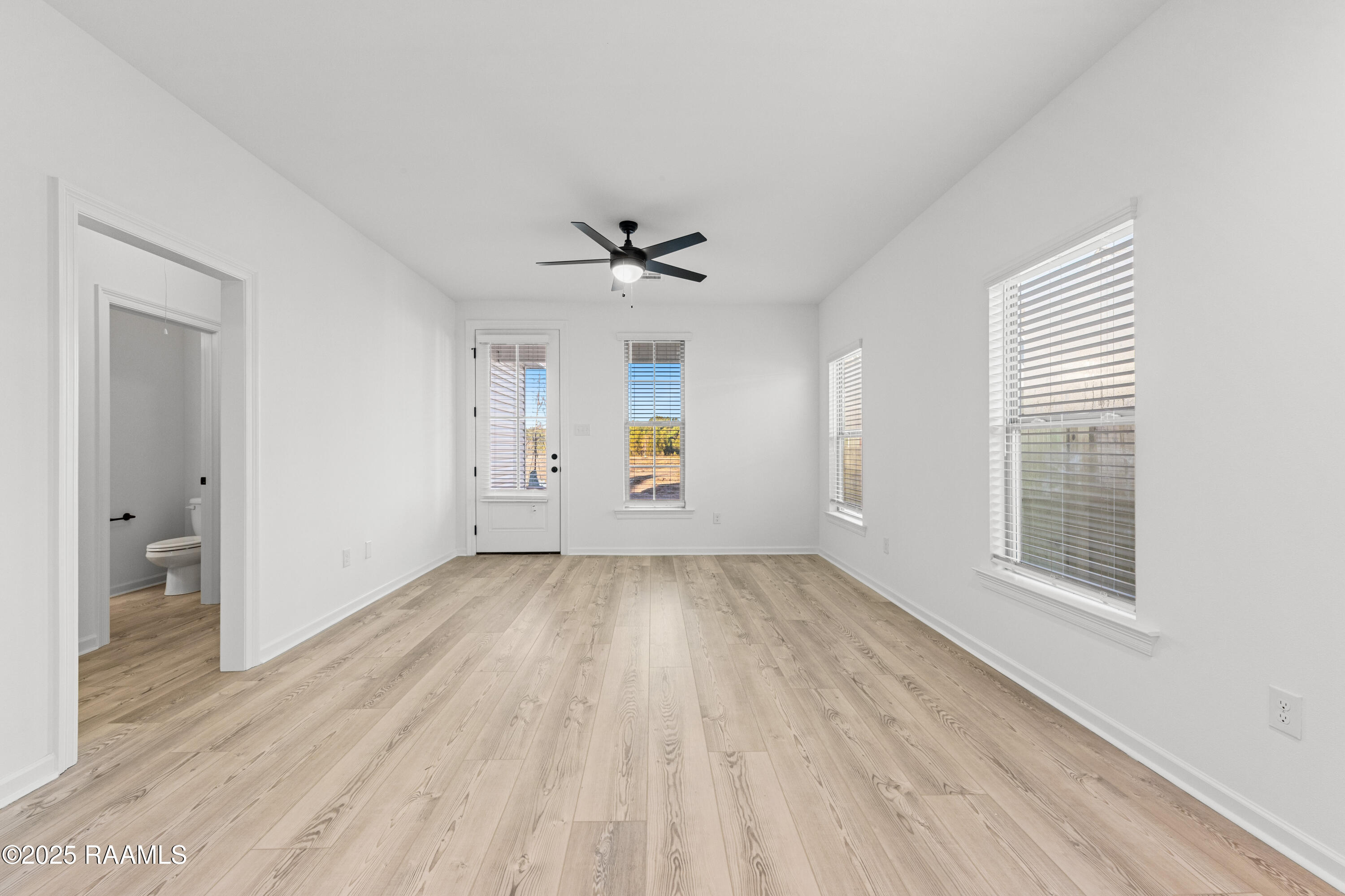 104 Ridgedale Alley Scott, LA 70583 - Photo 14 of 34 102Albernathy-50