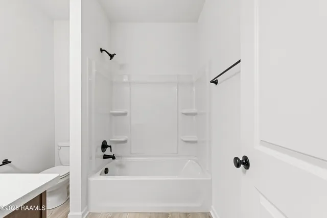 $227,999 | 104 Ridgedale Alley, Scott, LA 70583