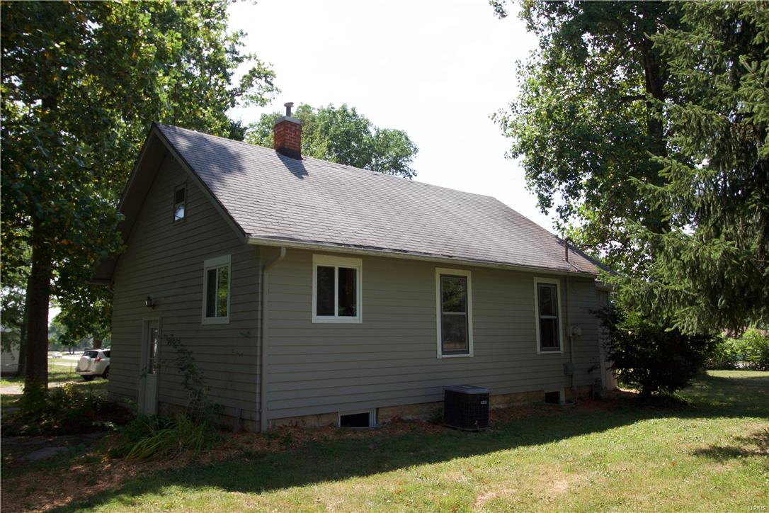 5335 Humbert Road Alton, IL 62002 - Photo 3 of 24