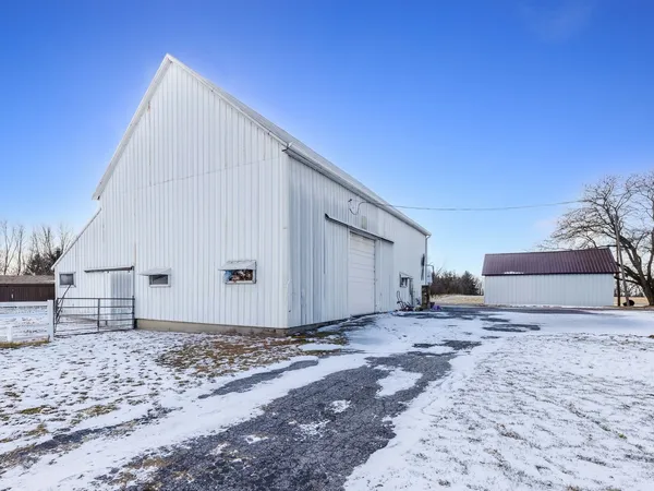 $675,000 | 29153 South Klemme Road, Beecher, IL 60401
