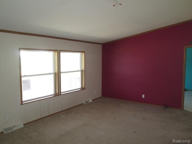 1528 Hessen Road Columbus, MI 48063 - Photo 11 of 19 2014-06-27 11.34