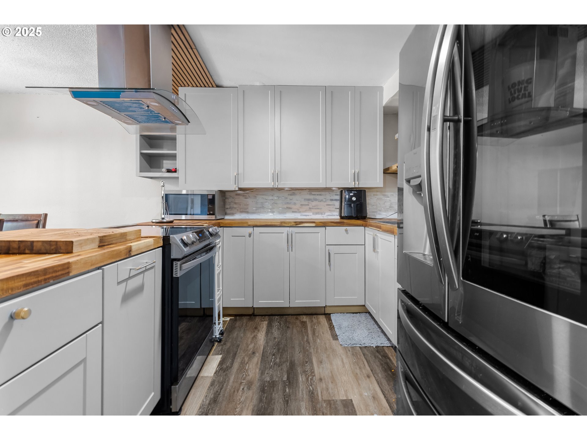 18047 Southwest Monte Verdi Boulevard Beaverton, OR 97007 - Photo 11 of 39