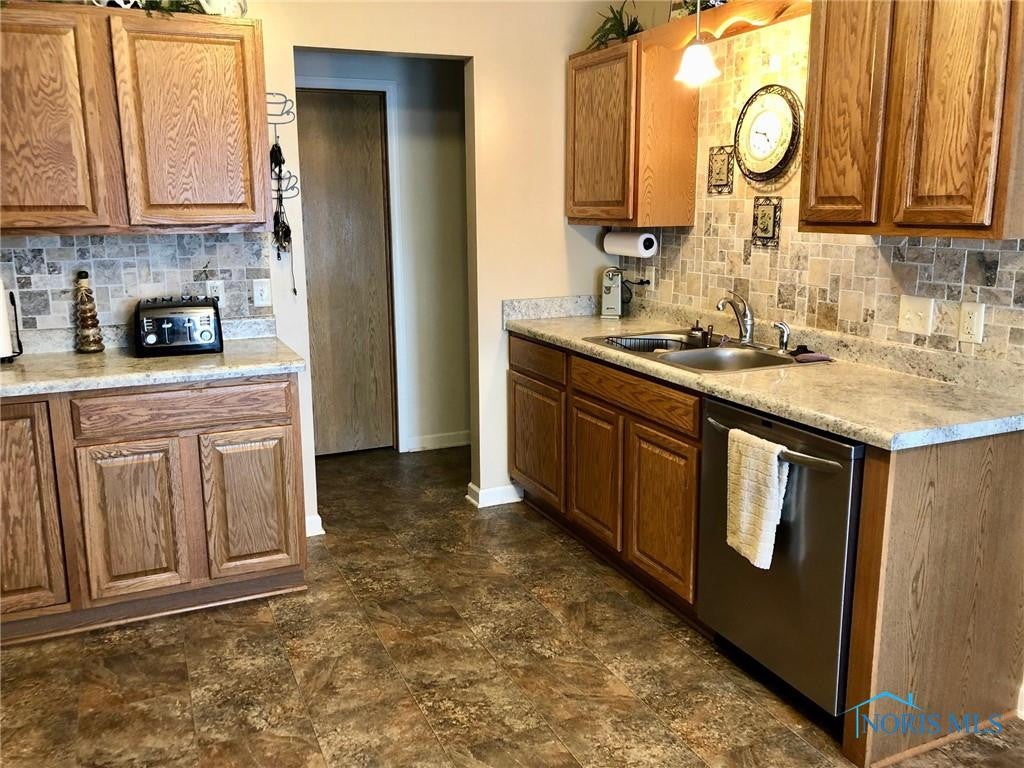 1706 South Coy Road Oregon, OH 43616 - Photo 27 of 50 Gallery Image 27