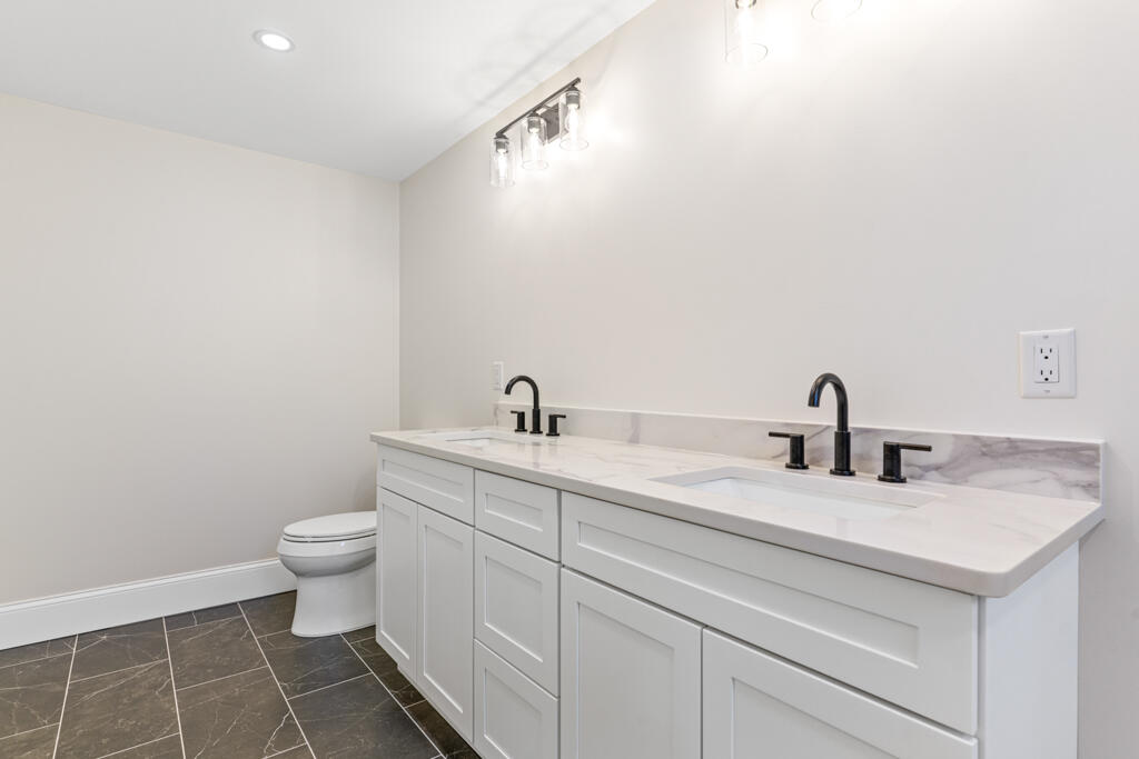 505 Mitchell Road Cape Elizabeth, ME 04107 - Photo 26 of 77 DSC05203