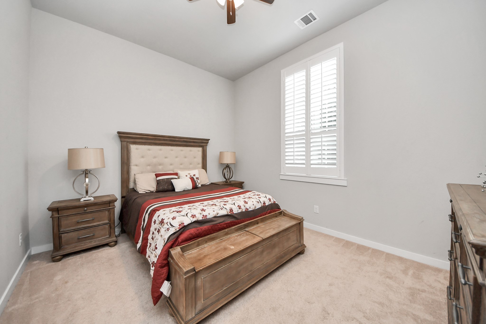 10127 Blythe Street Rosharon, TX 77583 - Photo 27 of 44 2nd 1st Floor Primary Bedroom