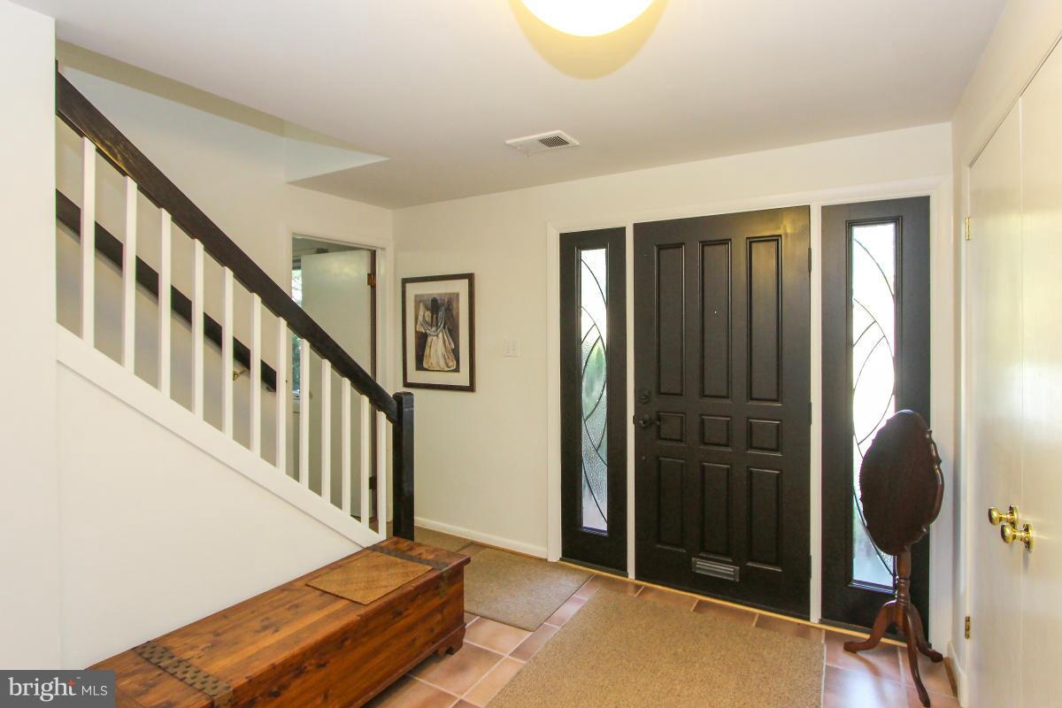 6515 East Halbert Road Bethesda, MD 20817 - Photo 3 of 21 Interior (General)