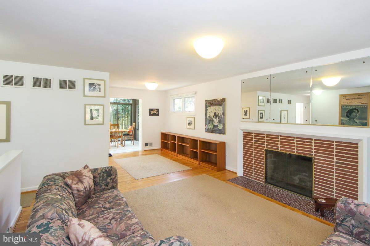 6515 East Halbert Road Bethesda, MD 20817 - Photo 7 of 21 Family Room