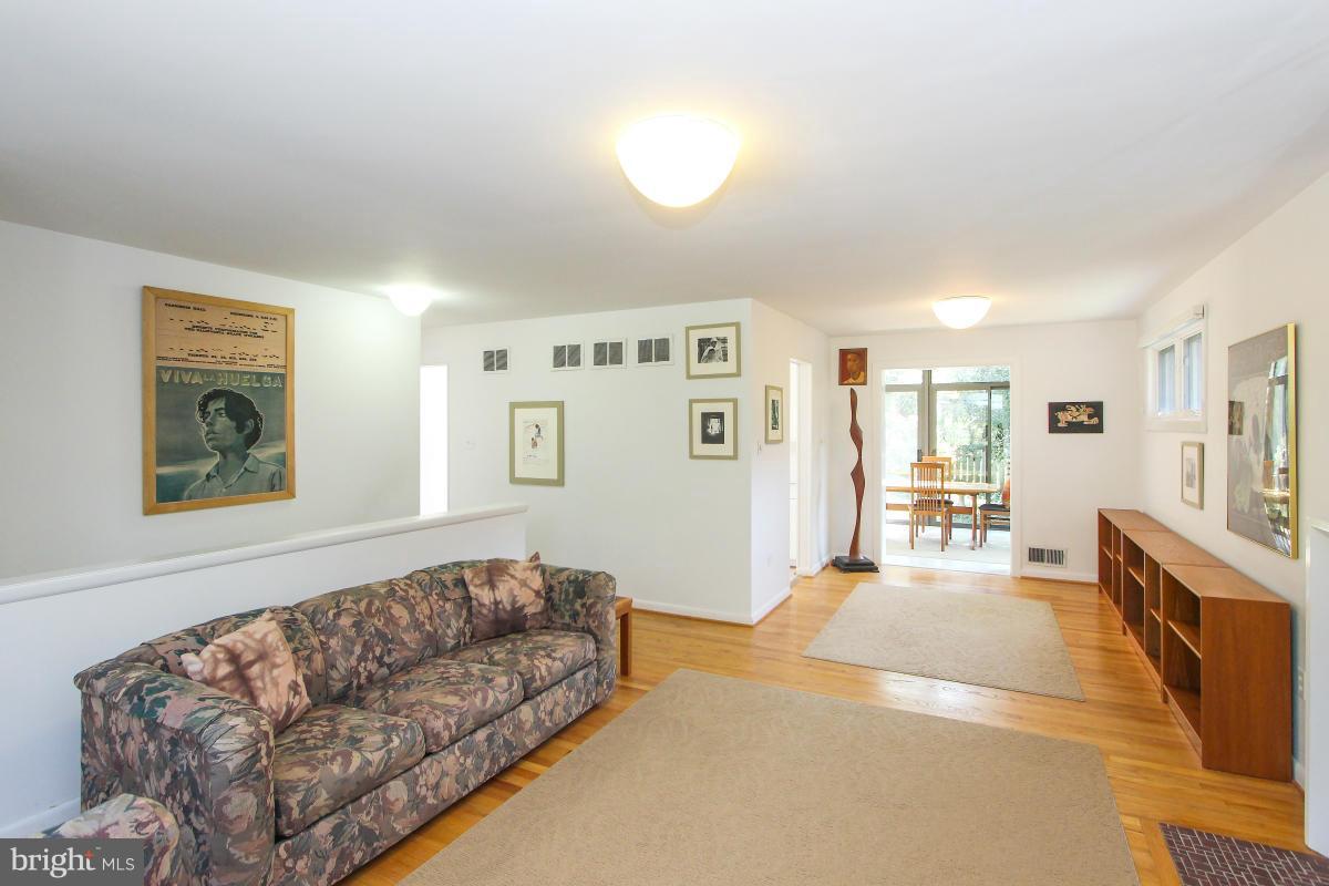 6515 East Halbert Road Bethesda, MD 20817 - Photo 8 of 21 Family Room
