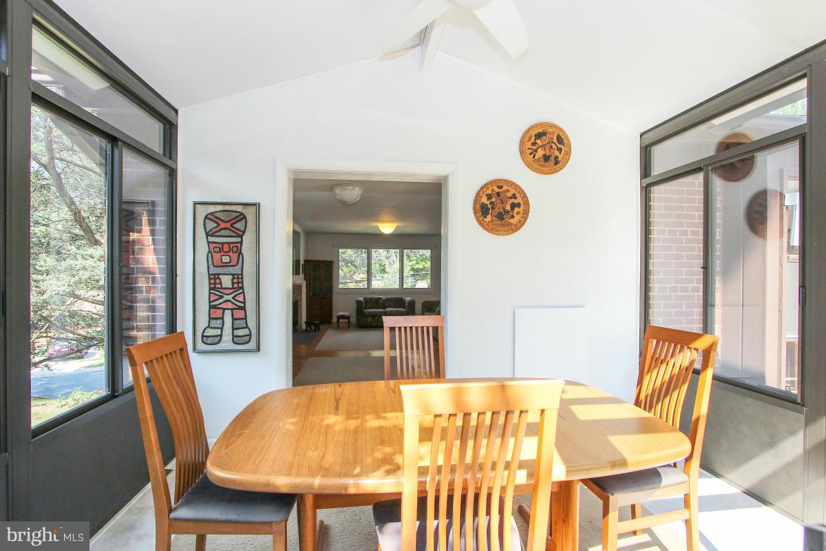 6515 East Halbert Road Bethesda, MD 20817 - Photo 10 of 21 Interior (General)