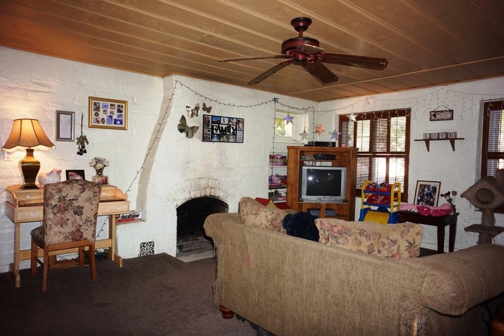 28207 Lilac Road Valley Center, CA 92082 - Photo 4 of 22