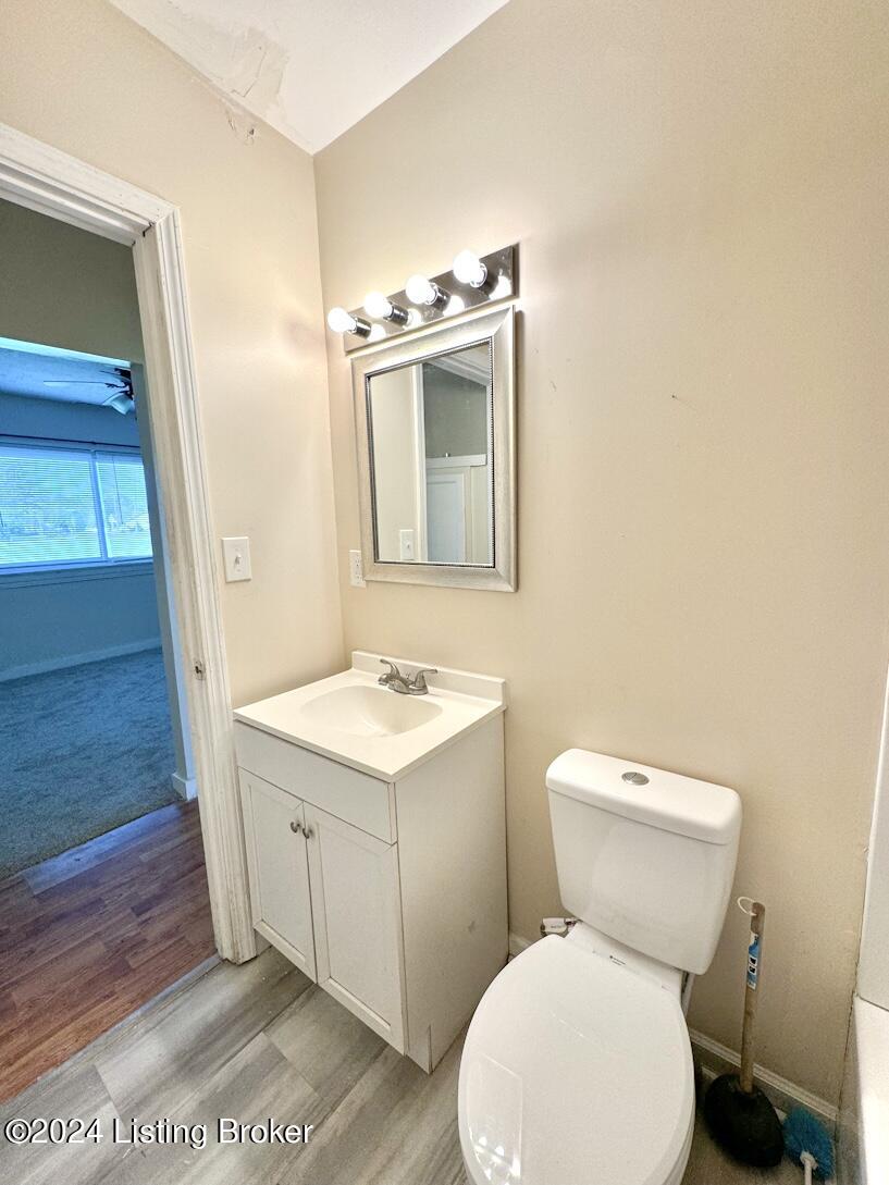 10800 Blue Lick Road Louisville, KY 40229 - Photo 28 of 40 26