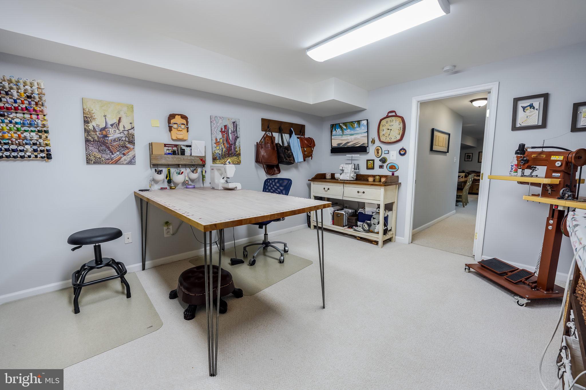 12080 Coloriver Road Manassas, VA 20112 - Photo 51 of 58 Wonderful craftroom