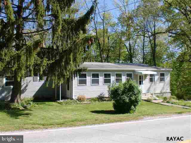 2005 Potts Hill Road Etters, PA 17319 - Photo 2 of 29 Gallery Image 2
