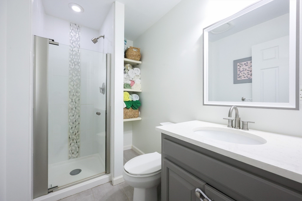 10 Erick Road, Unit 4 Mansfield, MA 02048 - Photo 8 of 42 Gallery Image 8