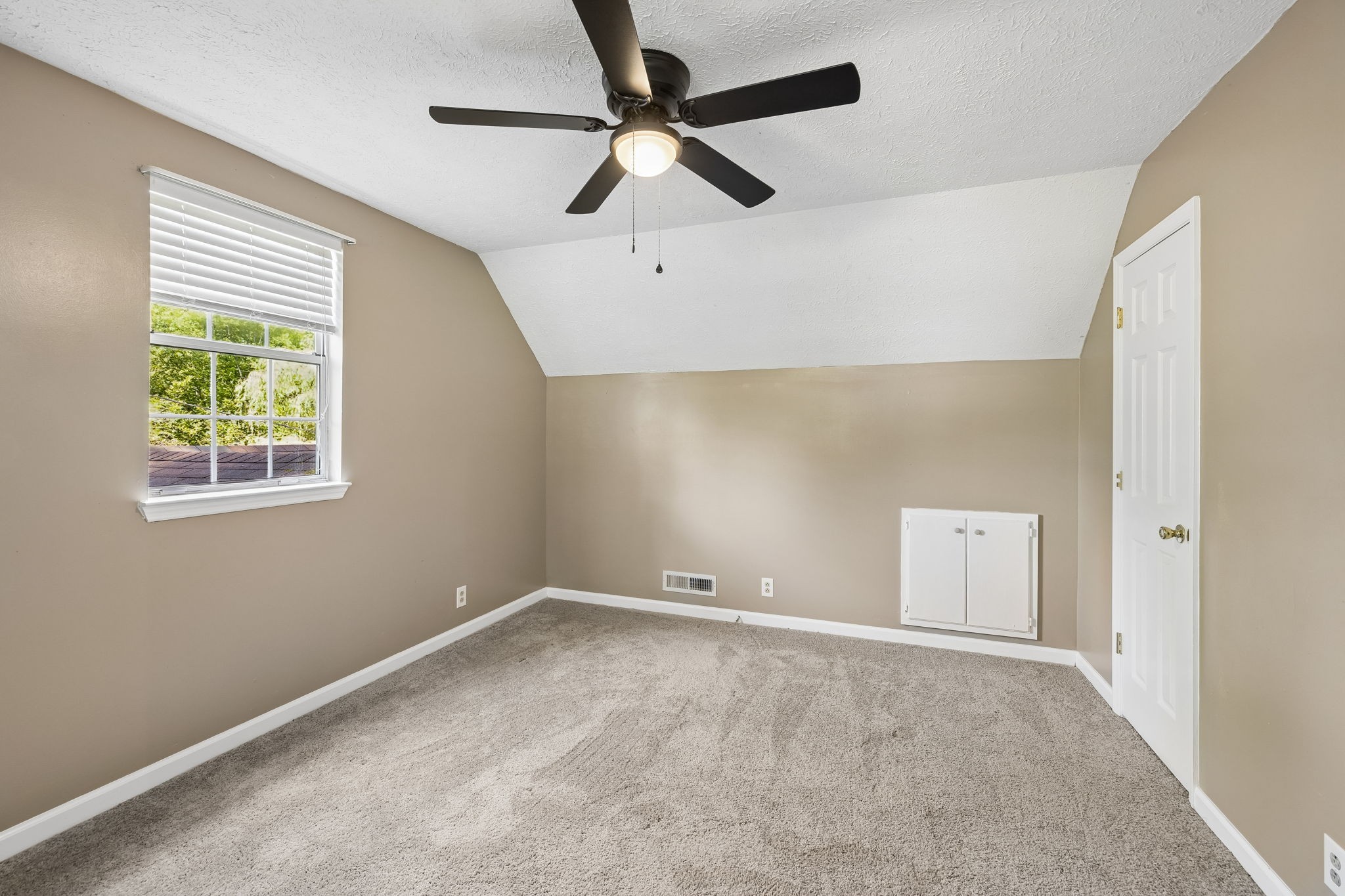 127 Deer Point Road Unionville, TN 37180 - Photo 25 of 35 Gallery Image 25
