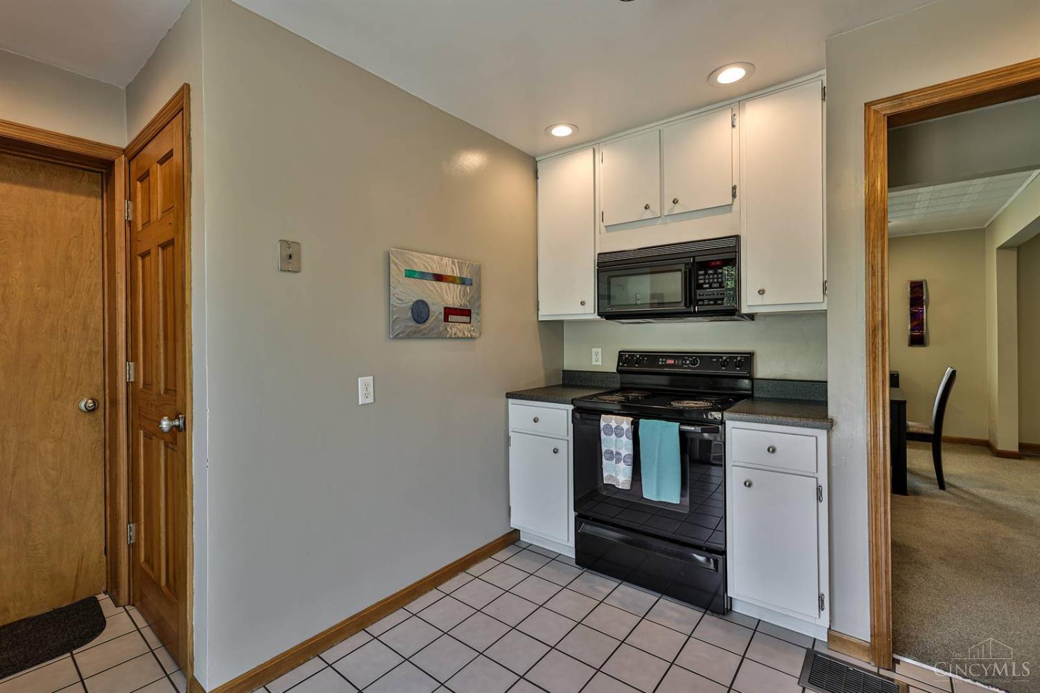 6080 Thompson Road Cincinnati, OH 45247 - Photo 18 of 56