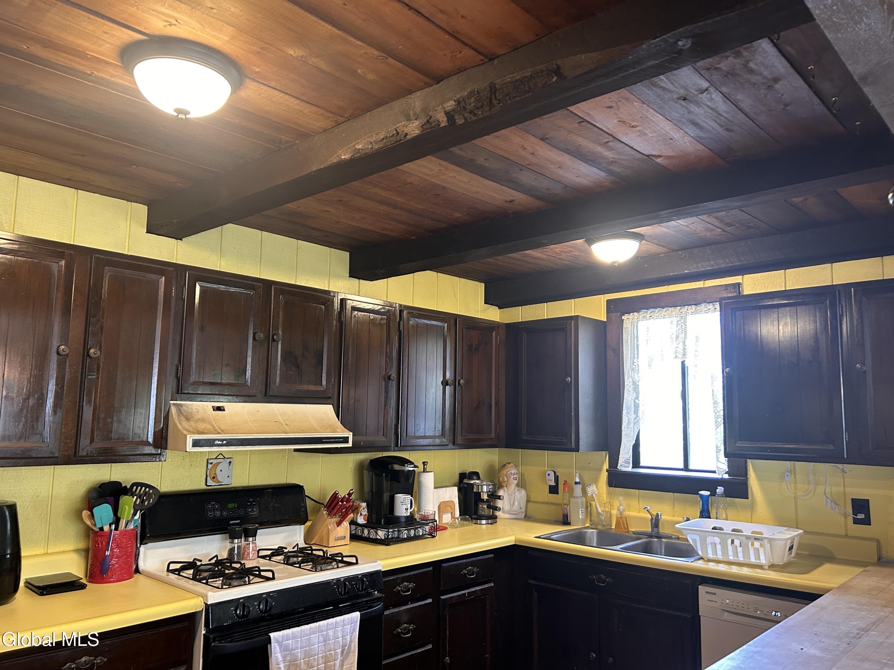 3 Buchanan Avenue Schenectady, NY 12304 - Photo 31 of 61 IMG_3077 2