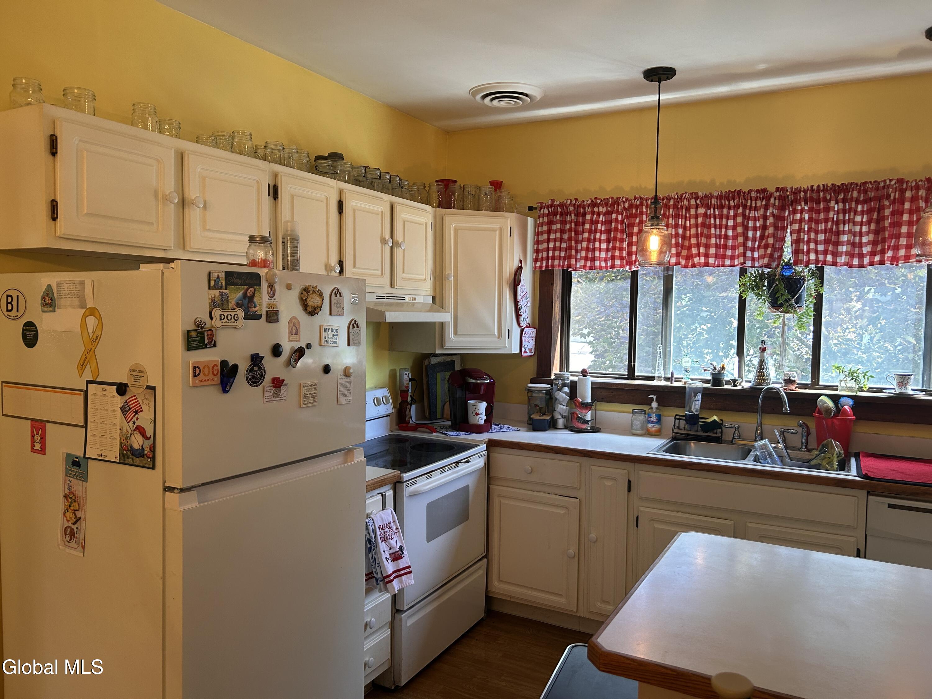 3 Buchanan Avenue Schenectady, NY 12304 - Photo 40 of 61 IMG_3095 2