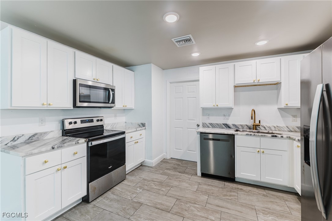 2405 Maple Avenue Fort Myers, FL 33901 - Photo 17 of 27