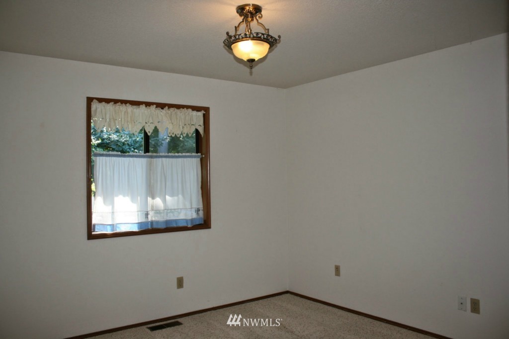 9017 Autumn Line Loop Southeast Olympia, WA 98513 - Photo 23 of 25 Gallery Image 23
