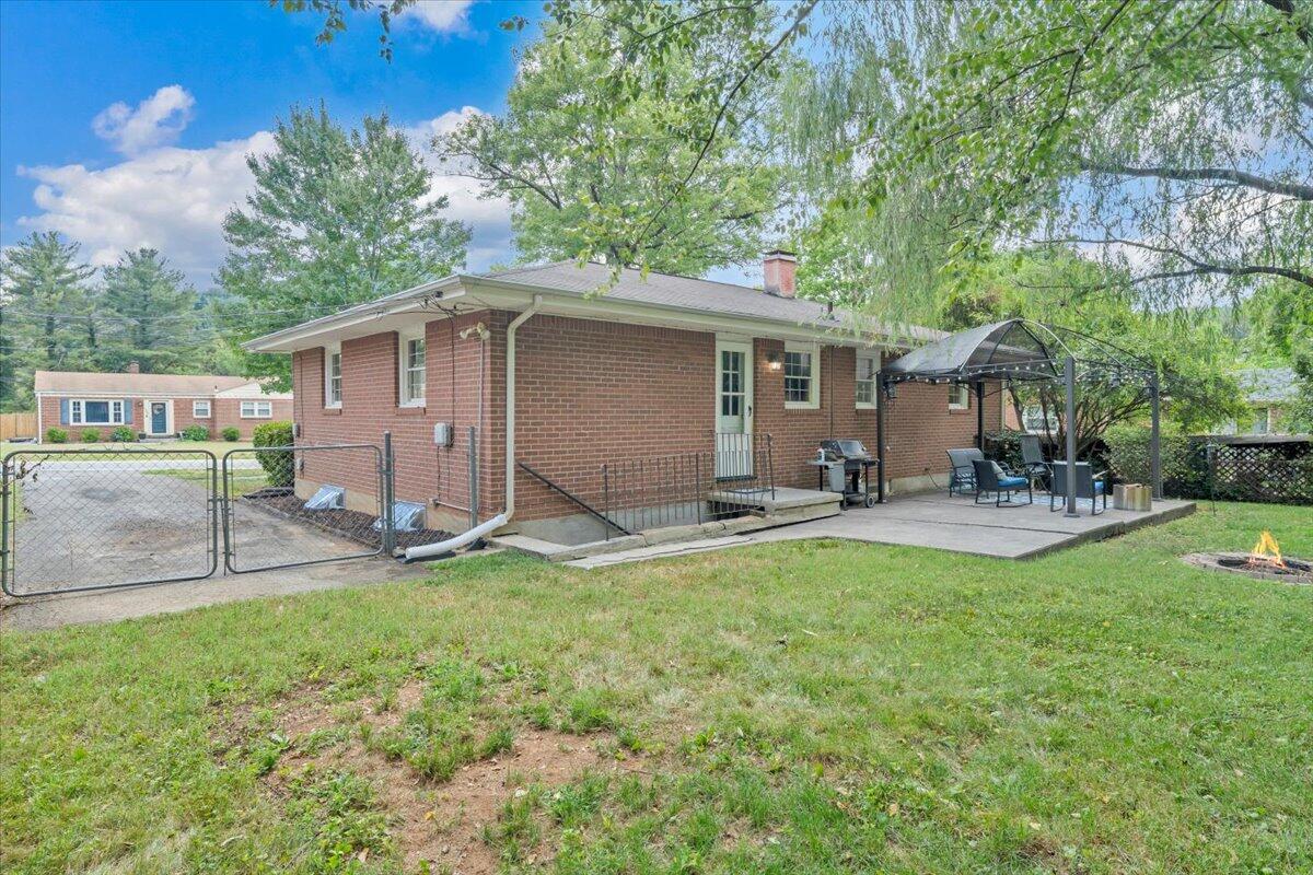 5309 Grandin Rd Extension Roanoke, VA 24018 - Photo 36 of 45 36-MIB00647