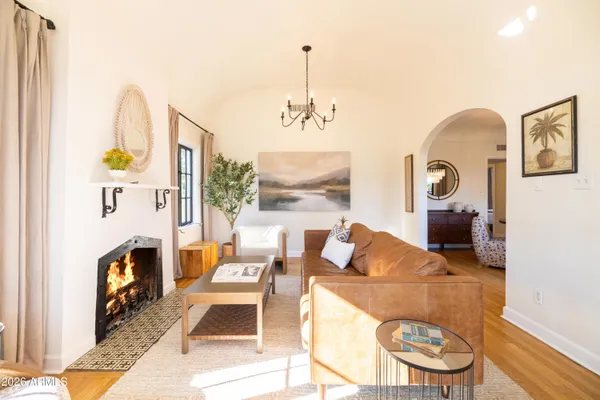 $1,000,000 | 330 West Almeria Road, Phoenix, AZ 85003