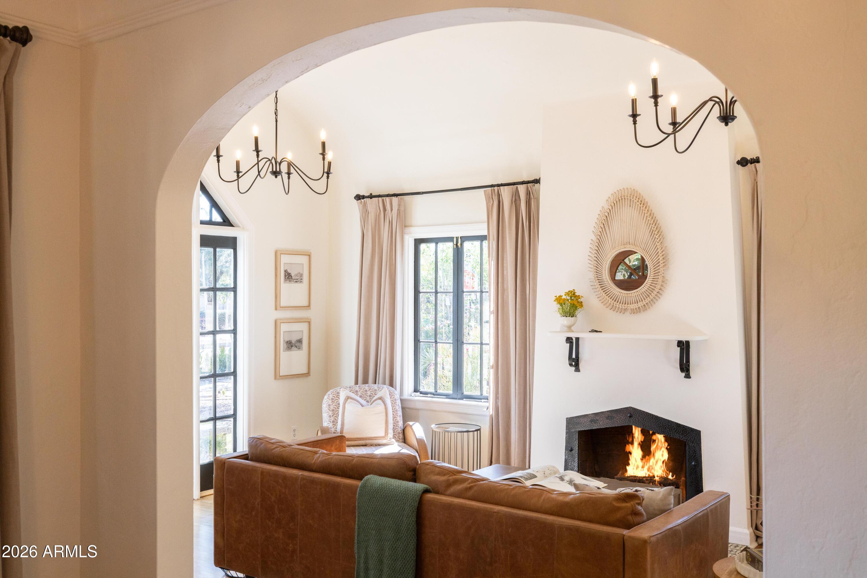 330 West Almeria Road Phoenix, AZ 85003 - Photo 14 of 66 Glassic Archways