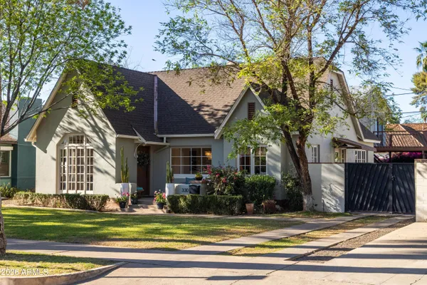 $1,000,000 | 330 West Almeria Road, Phoenix, AZ 85003