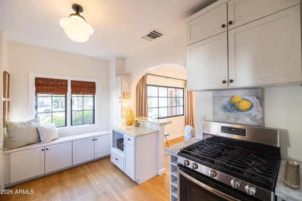 $1,000,000 | 330 West Almeria Road, Phoenix, AZ 85003