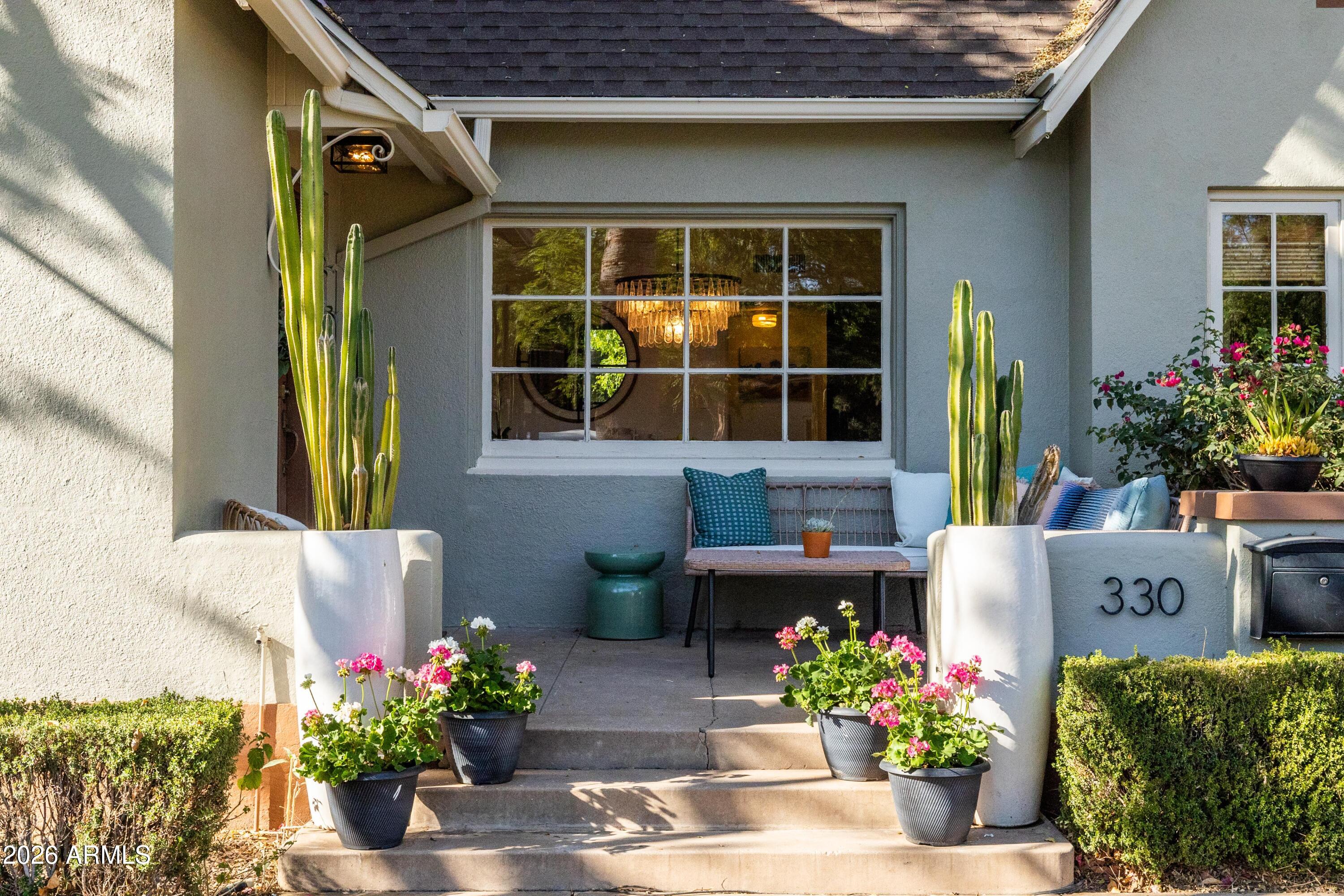 330 West Almeria Road Phoenix, AZ 85003 - Photo 4 of 66 Front Porch