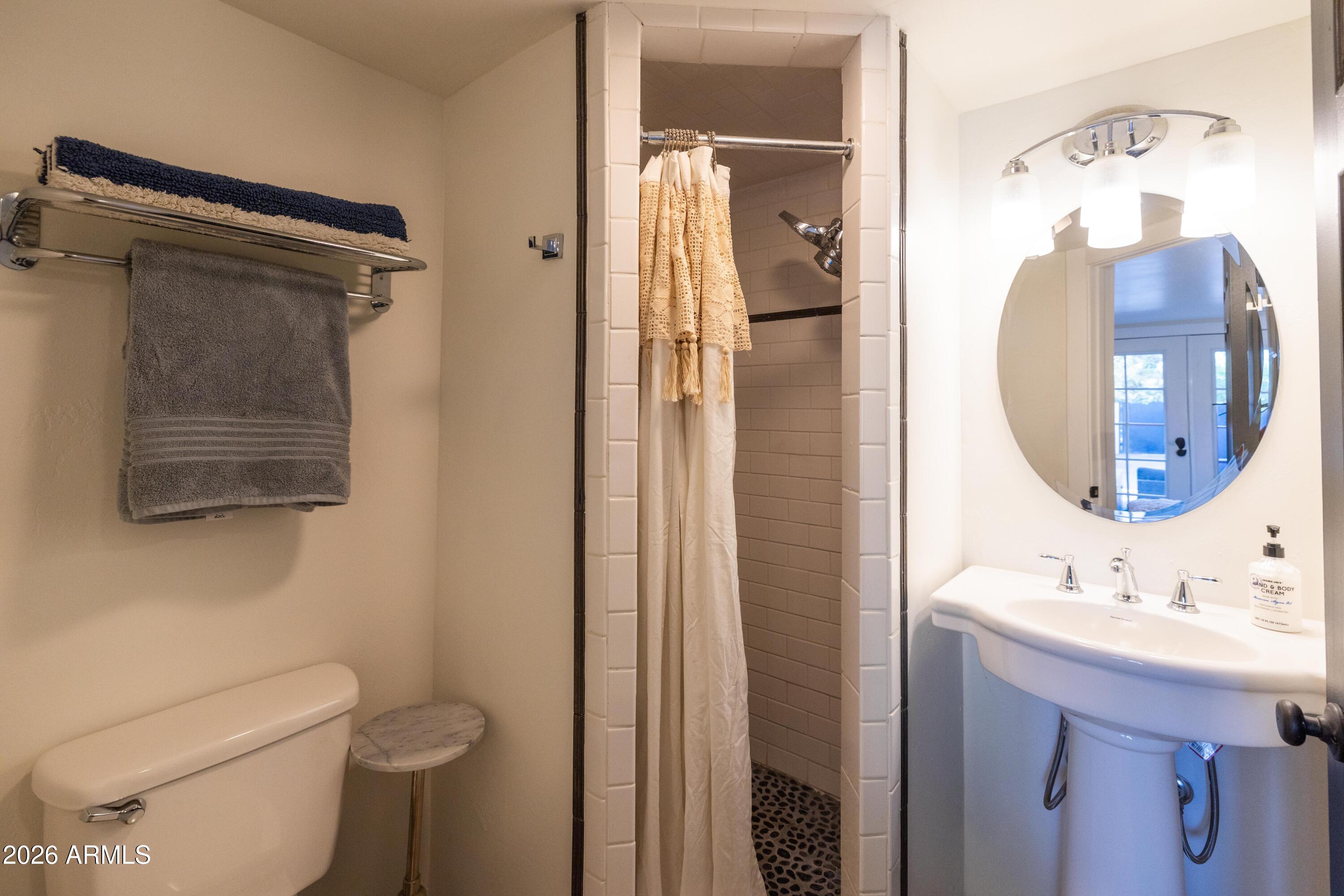 330 West Almeria Road Phoenix, AZ 85003 - Photo 48 of 66 Cottage Bathroom