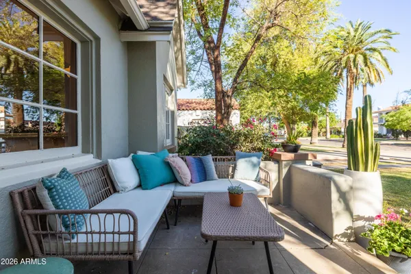 $1,000,000 | 330 West Almeria Road, Phoenix, AZ 85003