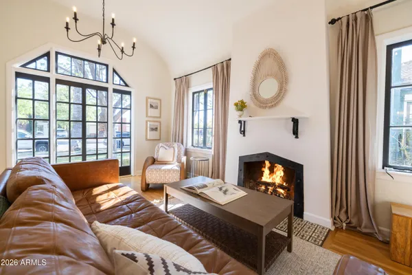 $1,000,000 | 330 West Almeria Road, Phoenix, AZ 85003