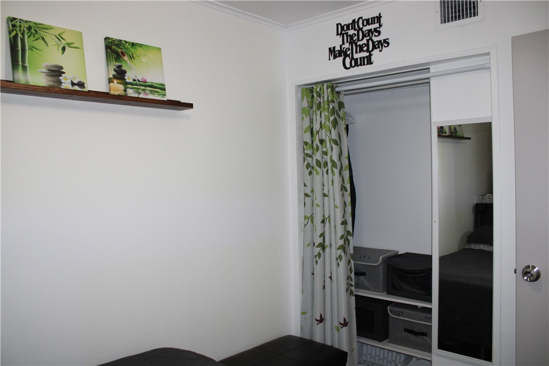 3938 Surfside Boulevard, Unit 3129 Corpus Christi, TX 78402 - Photo 15 of 39 a view of walk in closet